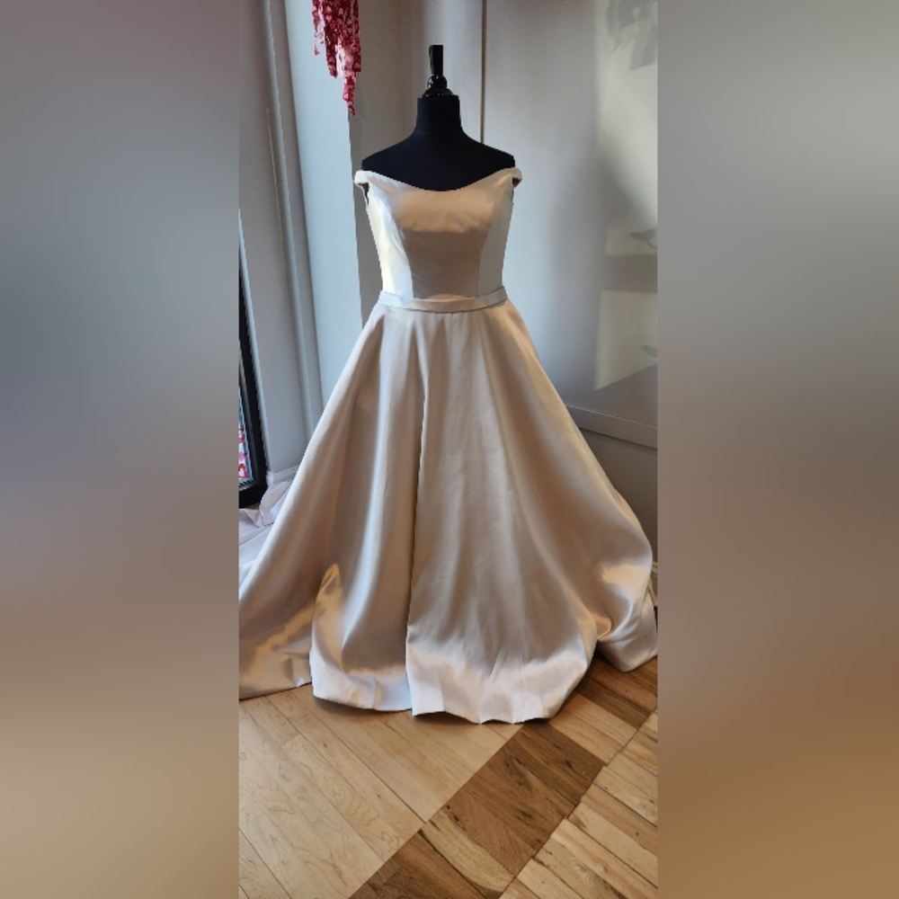 Private Label Wedding Dress Size 16